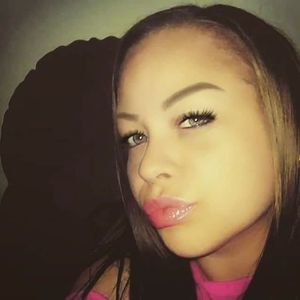 Meet your Posher, Lorina